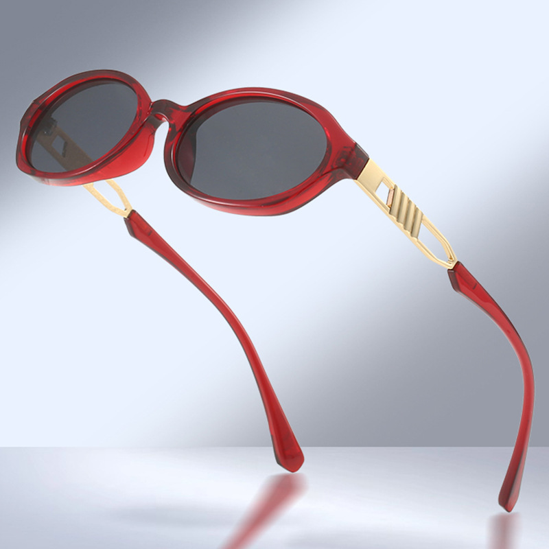 2024 fábrica directa transfronteriza nuevas gafas de sol personalizadas moda Metal tecnología europea y americana sentido gafas de sol tiro en la calle al aire libre