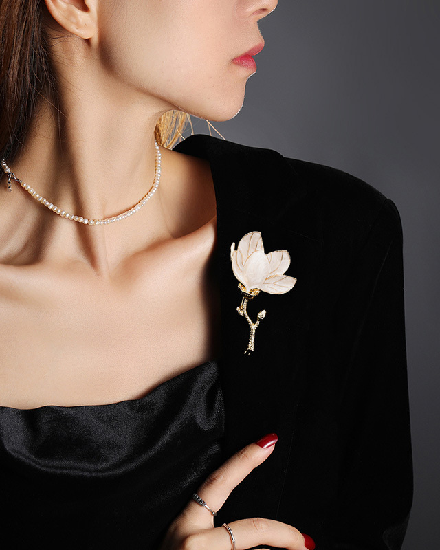 Literarische Magnolienbrosche im chinesischen Stil, Emaille-Blumennadel_voghion.com