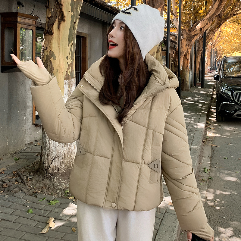 Ropa de pan gruesa, ropa de algodón corta de pluma, ropa de algodón femenina coreana suelta, chaqueta de algodón para estudiantes de otoño y invierno en moda
