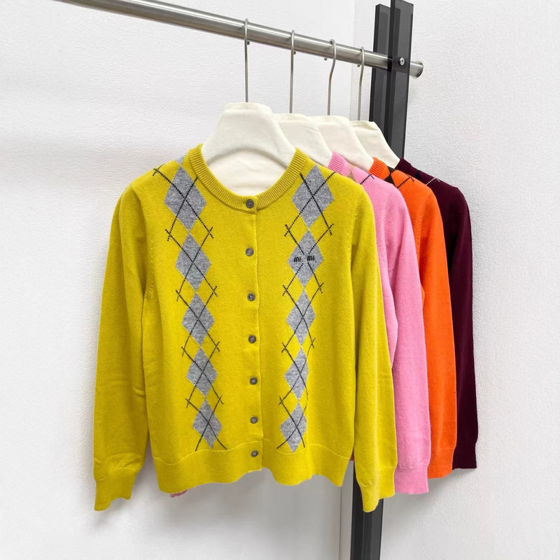 Haute mm Home Letter Diamond Pattern Knitted Cardigan 25 Autumn British Retro Round Neck Single Breasted Thin Sweater