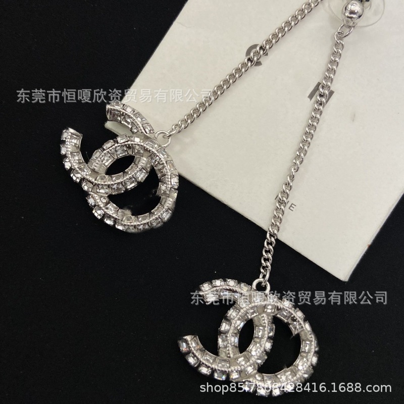 Xiaoxiangjia ペアレター ダブル C タッセル両面スクエア ダイヤモンド イヤリング レディース ファッション ハイエンド イヤリング 工場直販|undefined
