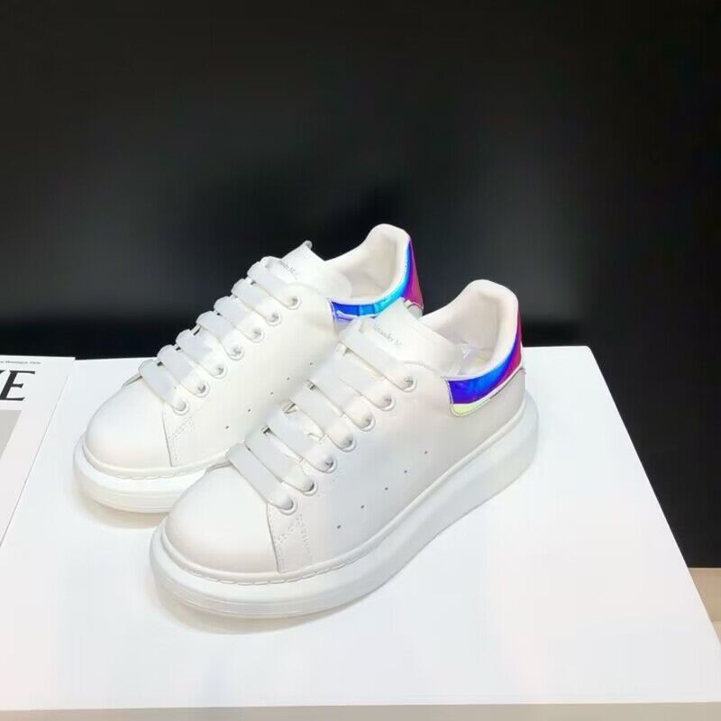ピュアオリジナルマックイーンの男性用と女性用の白い靴、カップル向けの高さを高める厚底スニーカー、多用途の同じスタイルのカジュアルシューズ|undefined