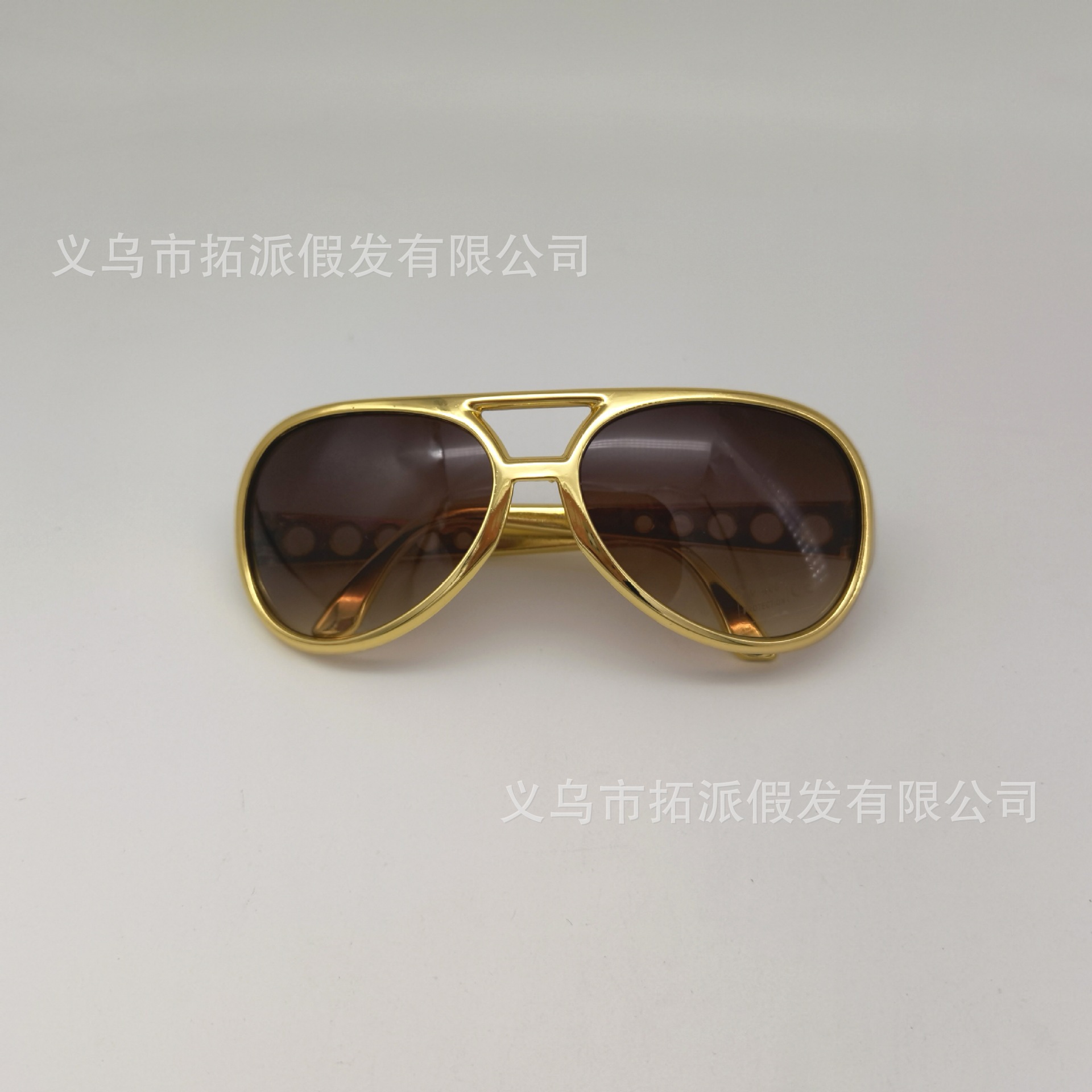 마오 왕 차 안경