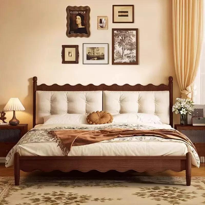 北欧现代简约全实木云朵床复古主卧1.8m婚床中古风1.5m软包双人床