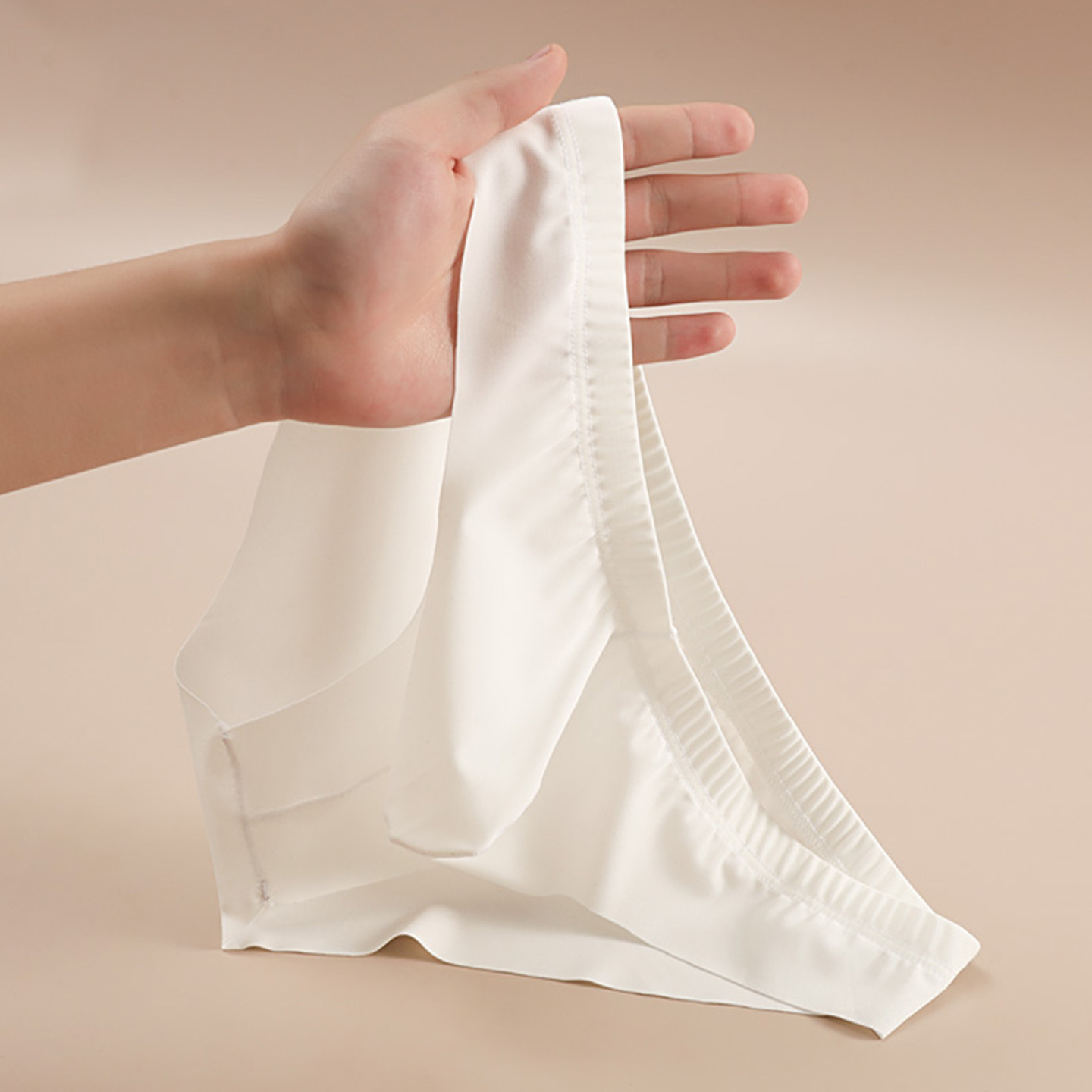 Men's Underwear Ice Silk Thin Breathable Briefs for Boys Solid Color Simple U-Convex Sexy Traceless Shorts Head Shorts