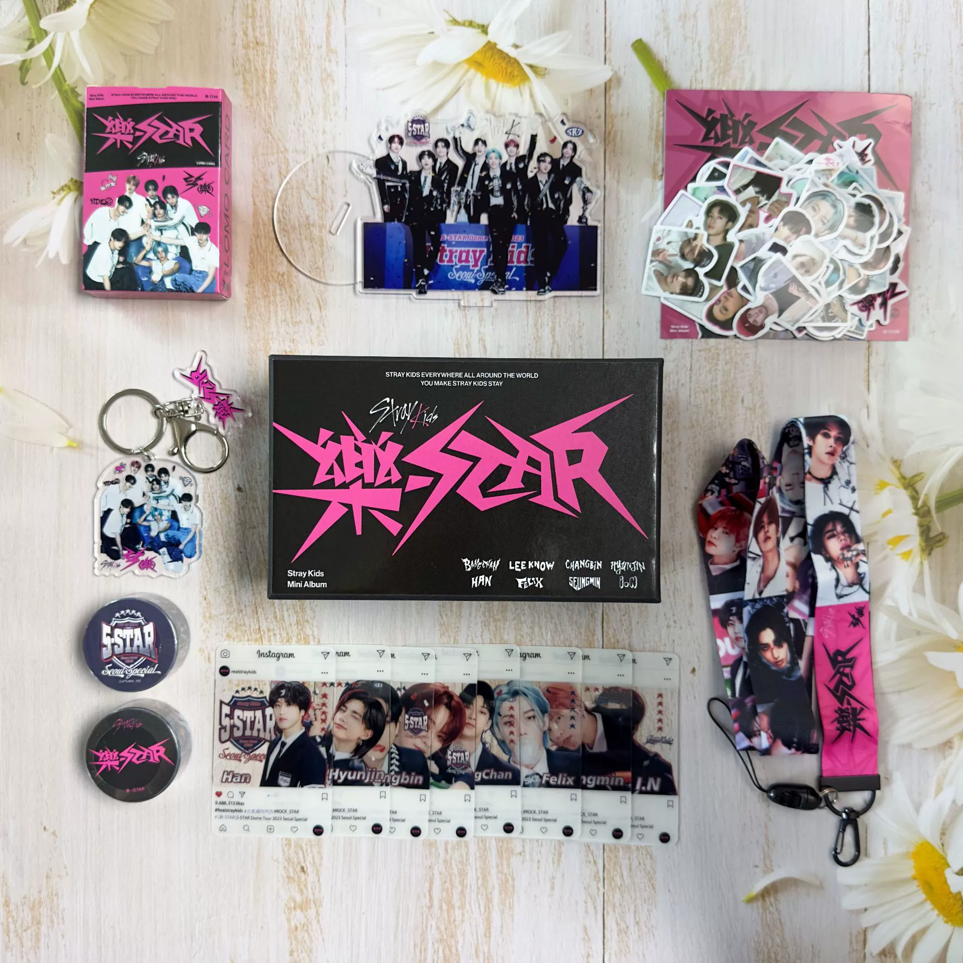Которечастые новые альбом Stray Kids <Le-Star> наклейки, брелок, подарочная коробка, маленькая карта, лендинг подарочной упаковки