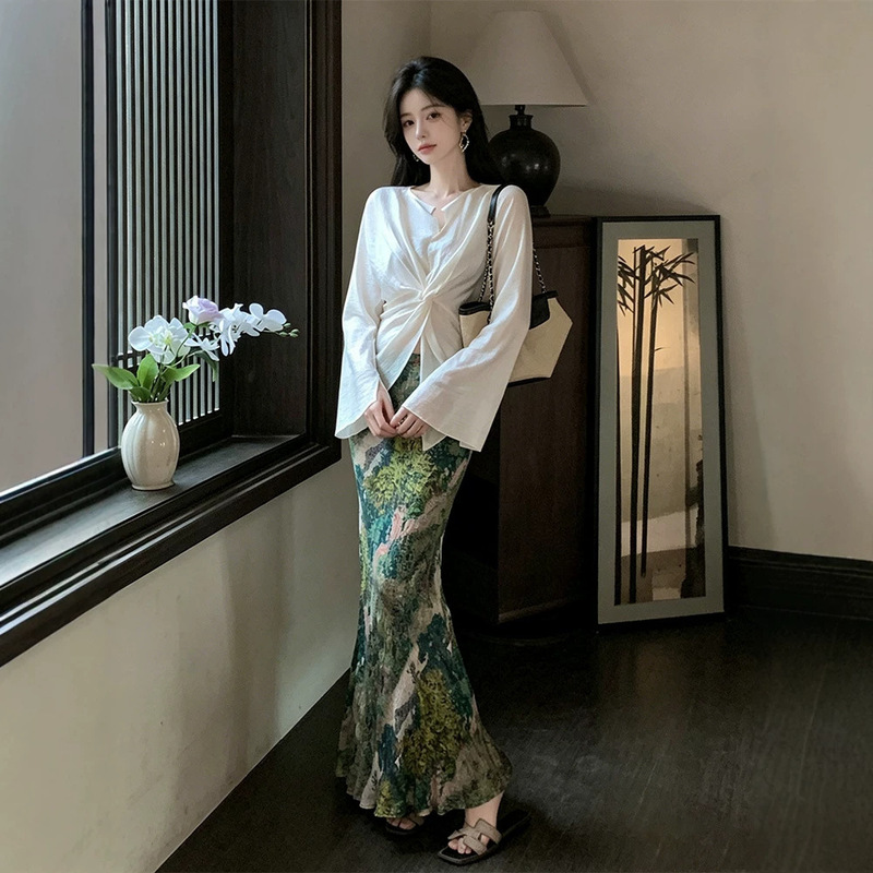 【Mountain and Water Are Vast】Long-Sleeve Shirt with Cross-Twist Design, High-End Texture Top for Women, Cool and Stylish Outfit Set 【Mountain and Water Are Vast】Long-Sleeve Shirt with Cross-Twist Design, High-End Texture Top for Women, Cool and Stylish Outfit Set
