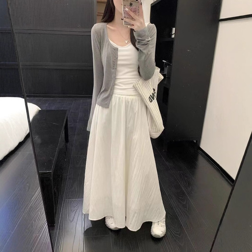 French-style petite white spaghetti strap dress for children, suitable for early spring, summer, beach vacation long dress
