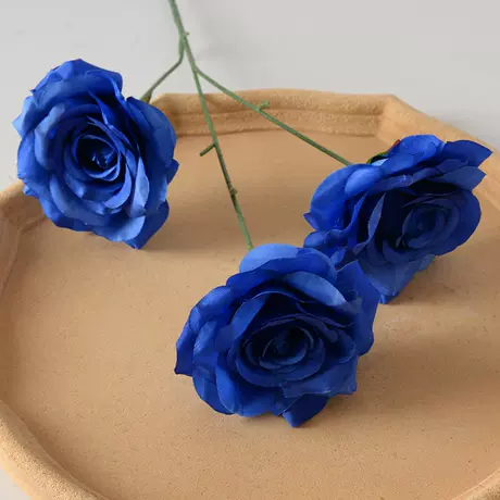 3 heads diamond rose royal blue