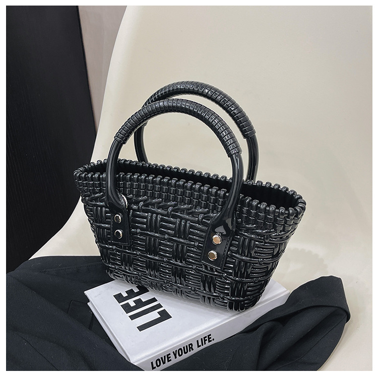2025 New trendy and versatile crossbody mini vegetable basket jelly bag, fashionable hand-held woven bag, mini tote women's bag undefined