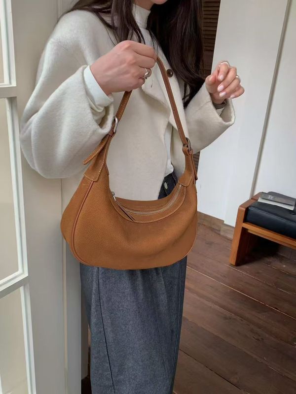 2025秋冬新款真皮女包休闲百搭月牙包磨砂头层牛皮单肩包斜挎女包|undefined