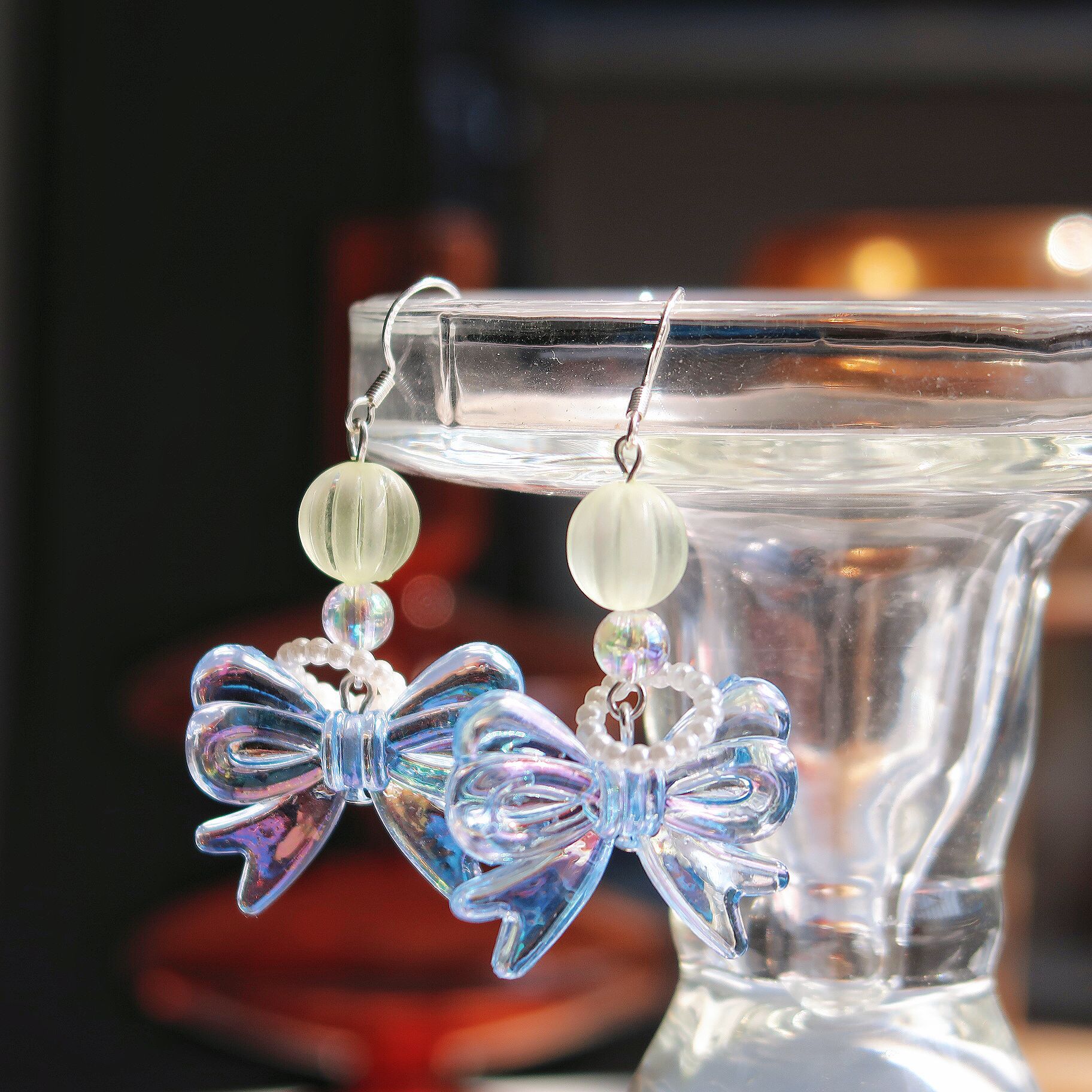 1 Pair Retro Bow Knot Arylic Earrings display picture 5