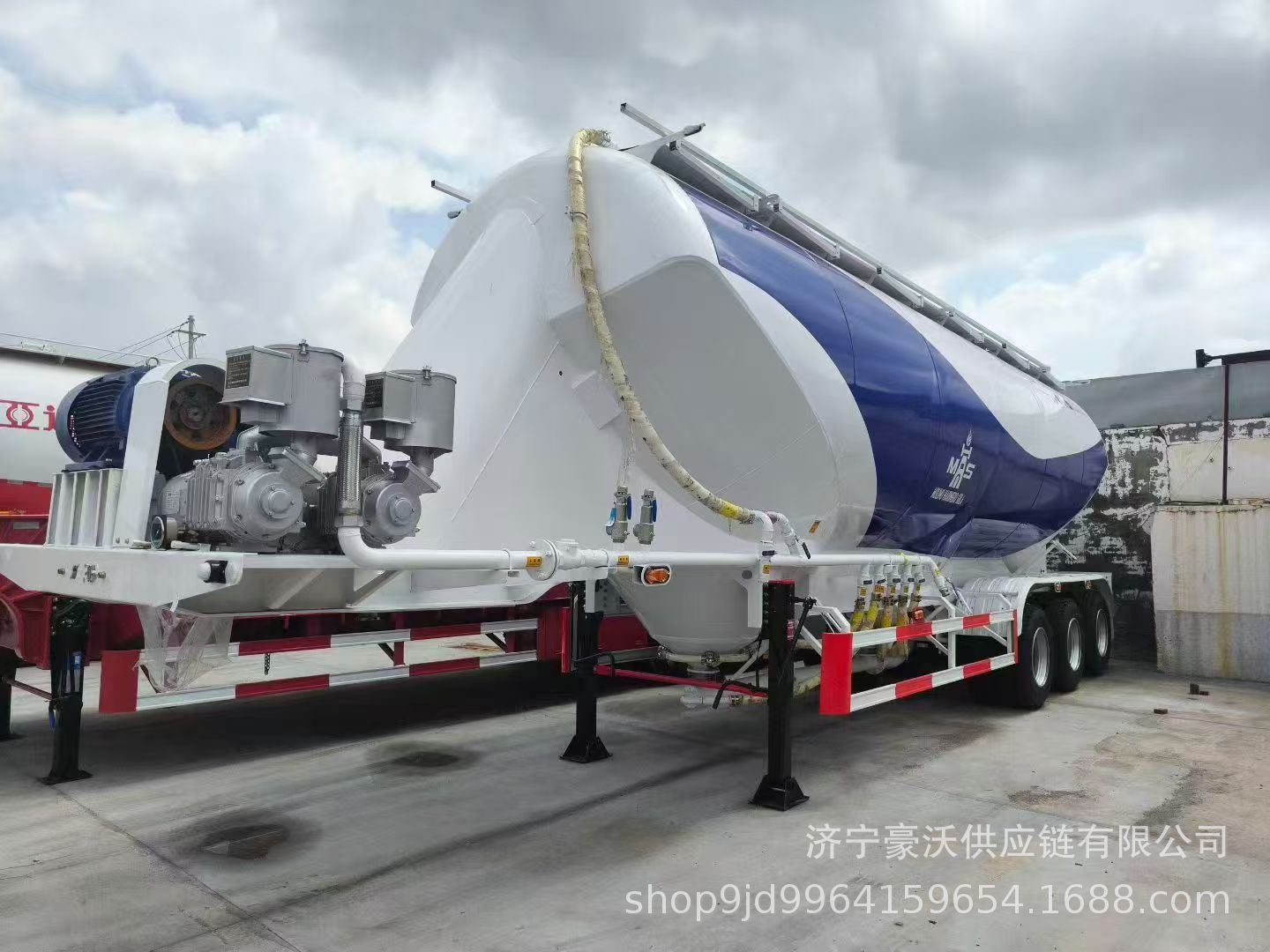 Cross-Border Lightweight Bulk Cement Tank Truck 55 Cubic Ash Powder Tank Semi-Trailer Transport Vehicle for Large-Scale Use