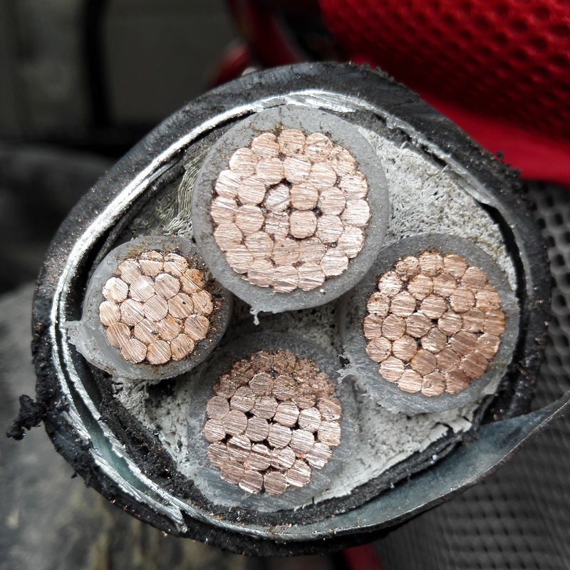 电缆厂家YJV22铠装电缆3*400+1*185地埋4芯400平方铜芯电缆线铜线