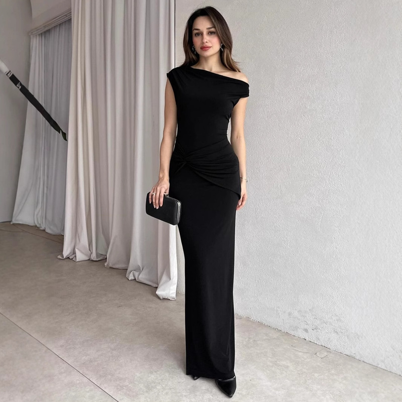 Cross-Border European and American Style Women's Clothing 2025 Summer New Style Simple and Elegant Slanted Shoulder Tight Mid-Waist Pleated Slit Dress Cross-Border European and American Style Women's Clothing 2025 Summer New Style Simple and Elegant Slanted Shoulder Tight Mid-Waist Pleated Slit Dress