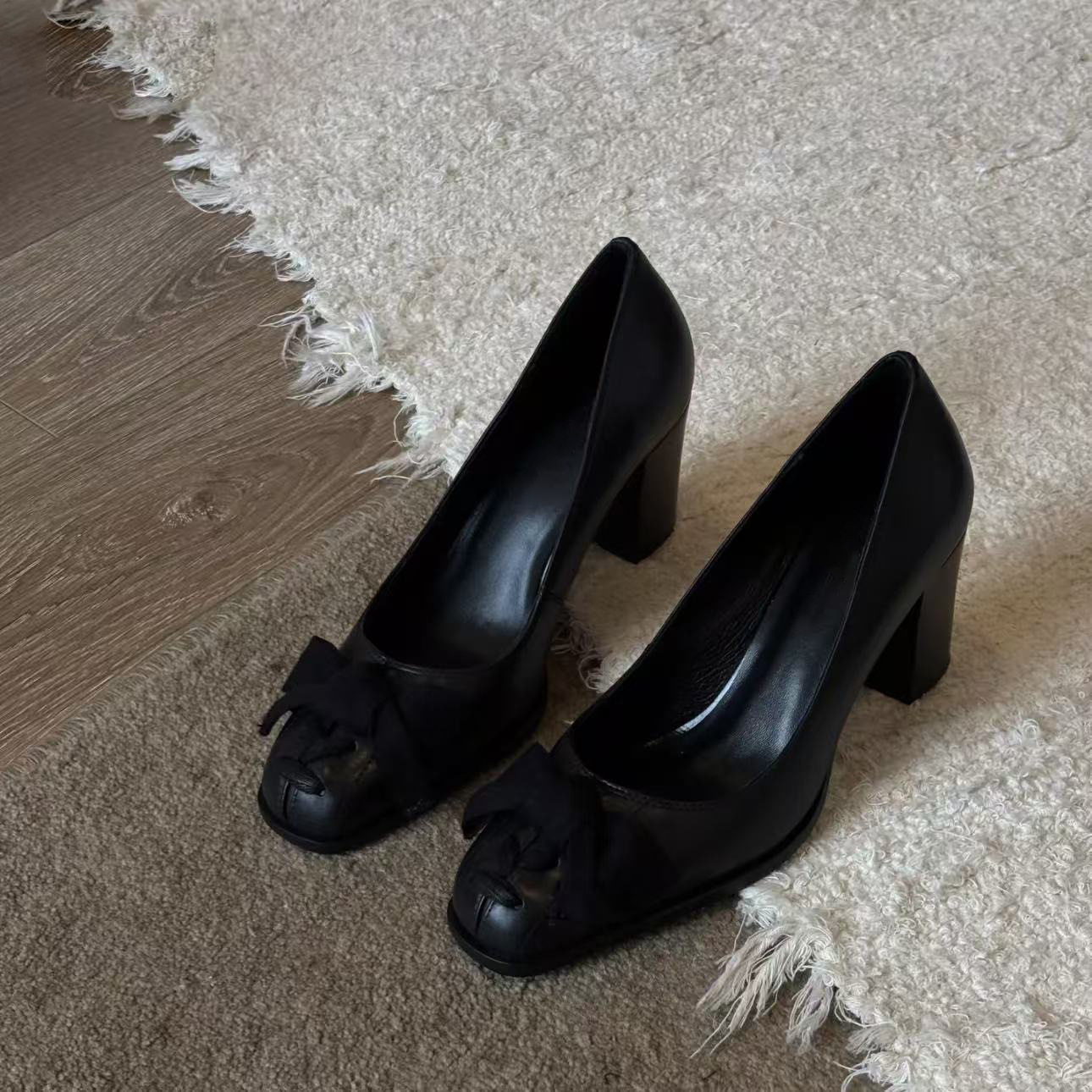 French Retro Style Pumps for Women 2025 Thick Heel Commuter Square Toe High Heels Simple Bow Mary Jane Shoes