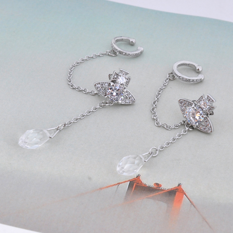 HENRIETTE马蹄扣水滴耳环-银800-5.jpg?x-oss-process=image/format,png