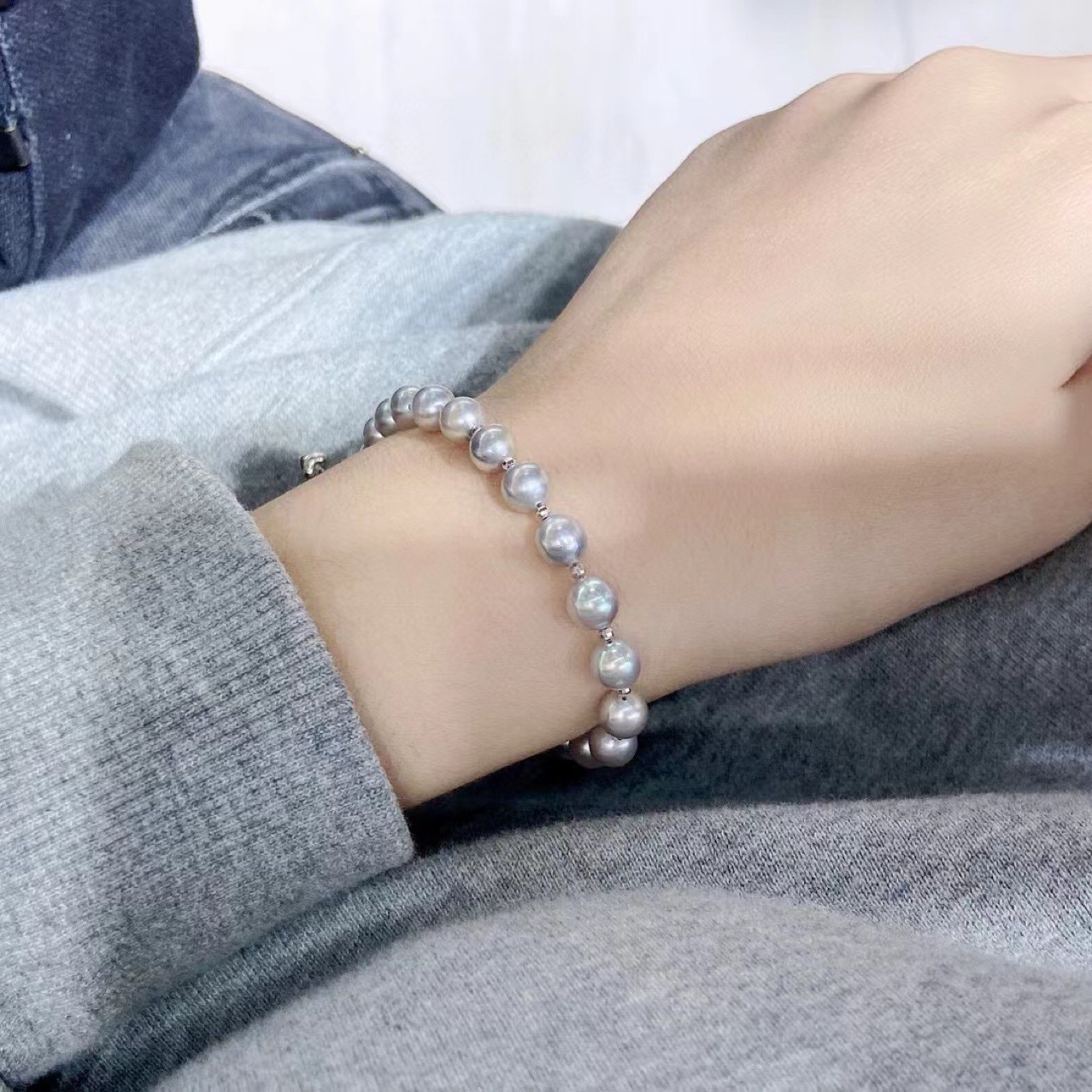 True Matta Akoya Pearl Bracelet 6-6.5mm Basically Positive Circles…