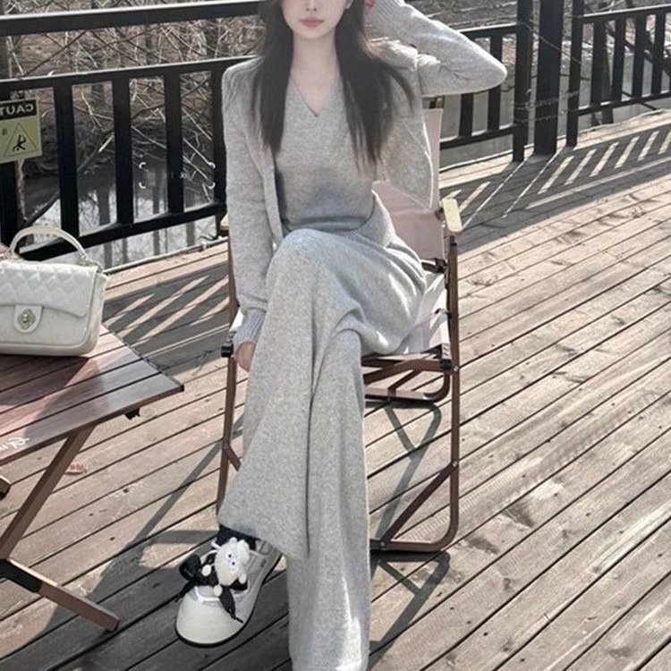 法式开春小香风灰色慵懒高级感减龄洋气时尚休闲运动春秋三件套|undefined