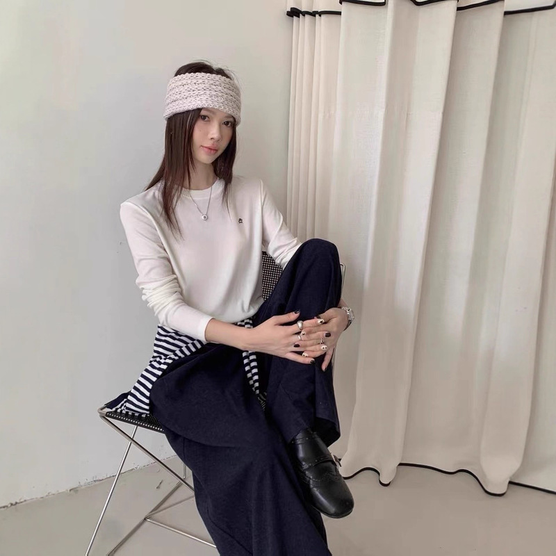 2025秋季新款韩版时尚百搭圆领长袖T恤女宽松显瘦纯色打底衫上衣|undefined