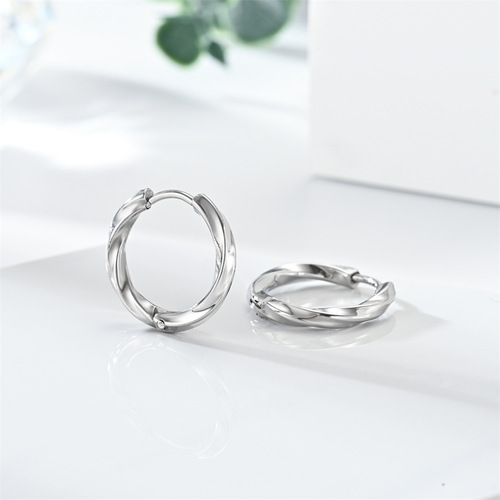 Men's niche personalized Korean-style trendy minimalist simple hoop earrings, Möbius loop earrings, stainless steel, titanium steel hoop earrings