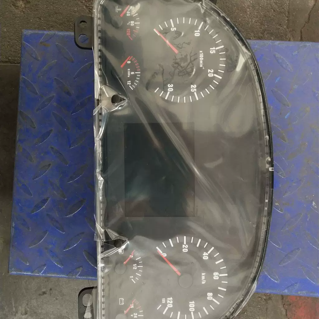 重汽SITRAK车用组合仪表WG9716582211汕德卡C7H燃油组合仪表,