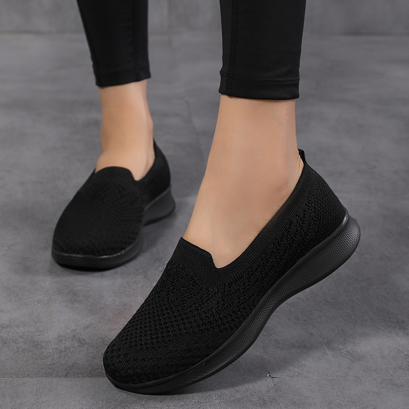 Women's sports casual shoes plus size women's shoes 44 mother's shoes spring and autumn Breathable walking shoes flying woven shoes mesh shallow mouth shoes 43