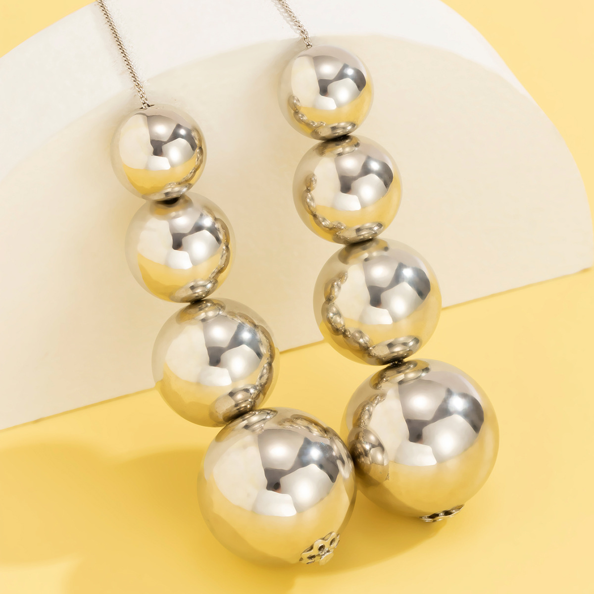 Fashion Pearl Geometric Metal Ccb Bead Pendant Earrings display picture 2