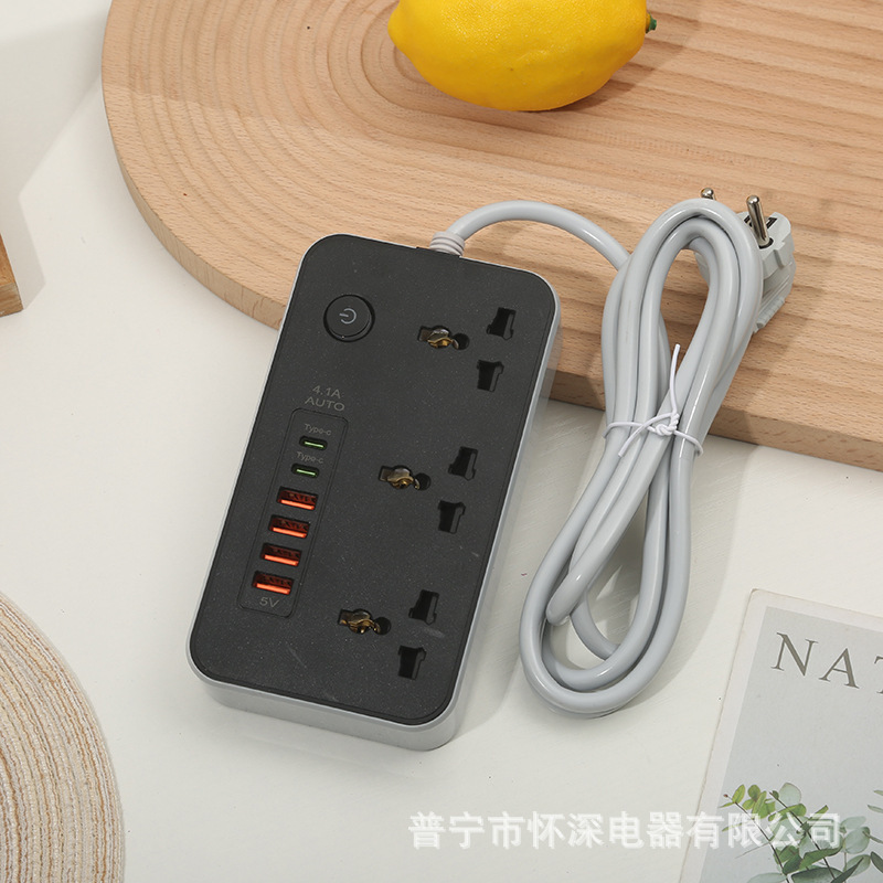 4USB + 2Type-c Z65#3A Carga inteligente de tres agujeros con puerta de seguridad en blanco y negro paquete de caja de color opcional