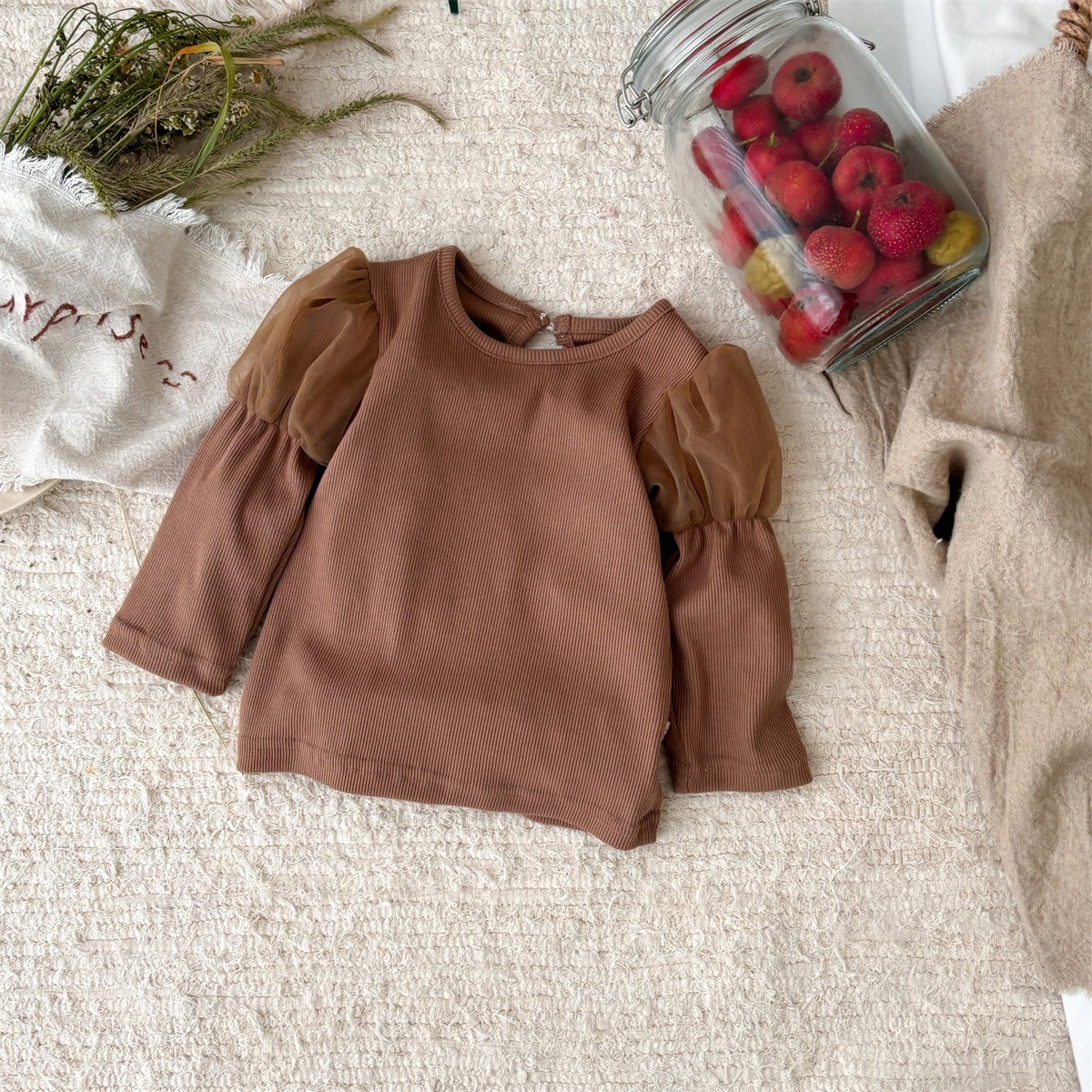 Nuevos productos de primavera de Corea, traje de bebé, top de manga de linterna de encaje, mono de bebé floral fresco, traje de dos piezas