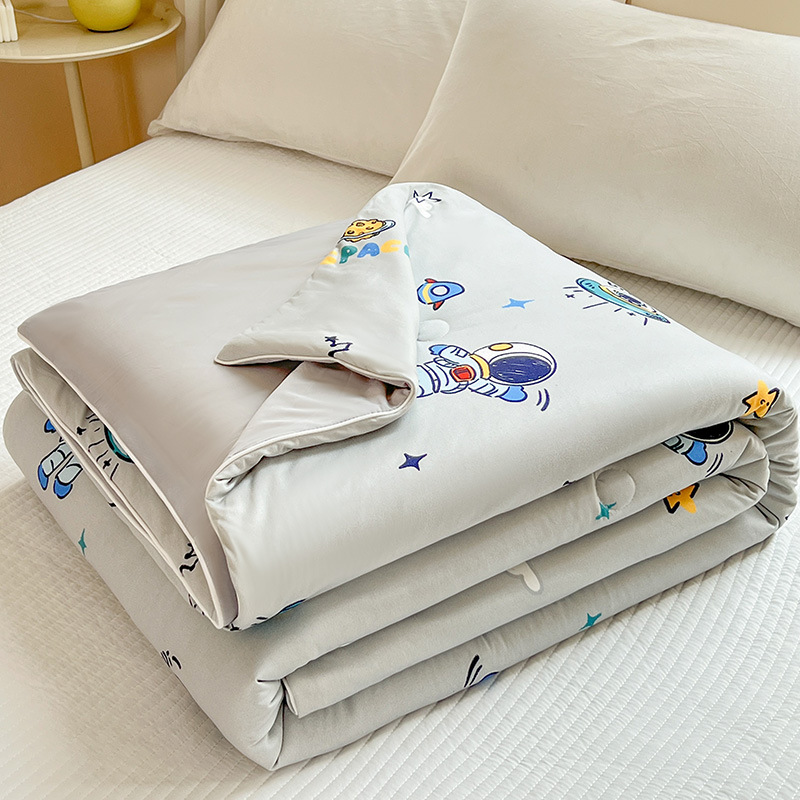 Seda fresca de verano Edredón fresco de verano Edredón de aire acondicionado Dormitorio individual Edredón de verano de seda de hielo doble Edredón fino Se puede lavar a máquina