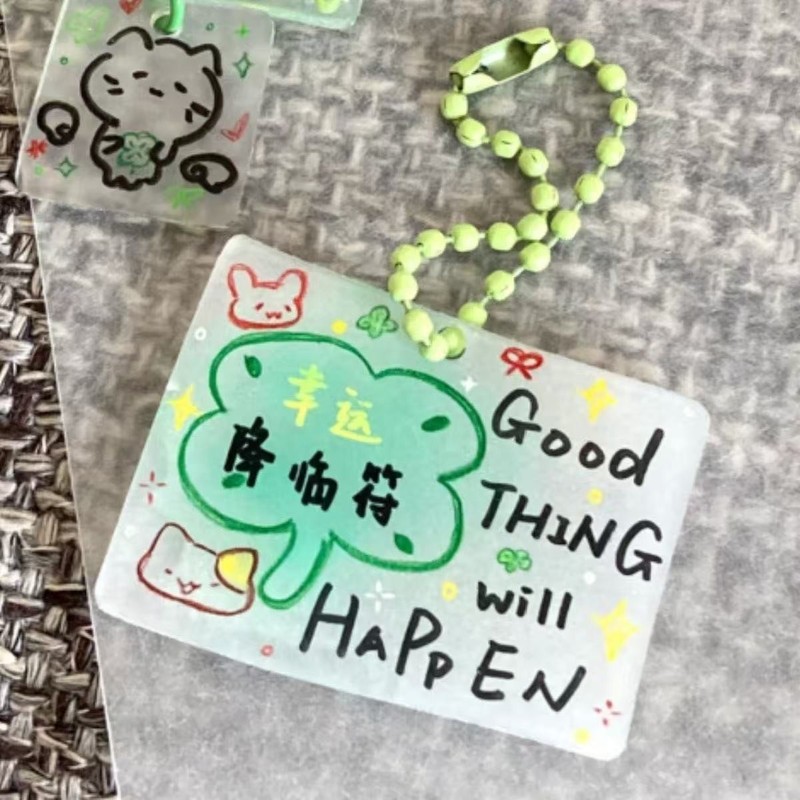 四つ葉のクローバー幸運のお守りキーホルダークリエイティブペンダント周辺アクリル diy ペンダント学生バッグテキストギフト|undefined