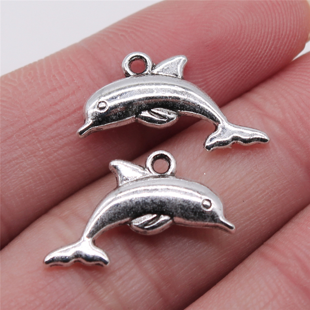 1 Piece Cute Retro Dolphin Alloy Plating Pendant Jewelry Accessories display picture 2