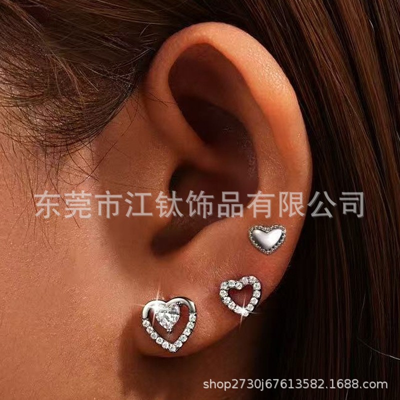 Silver pointed spike labret stud material detail