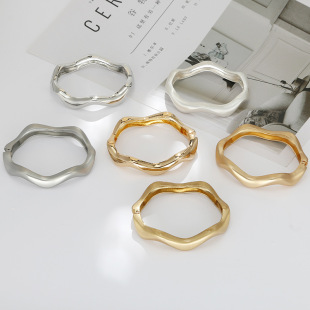Gold bracelet non-fading clothing accessories zinc alloy original design fashion classic wavy open bracelet