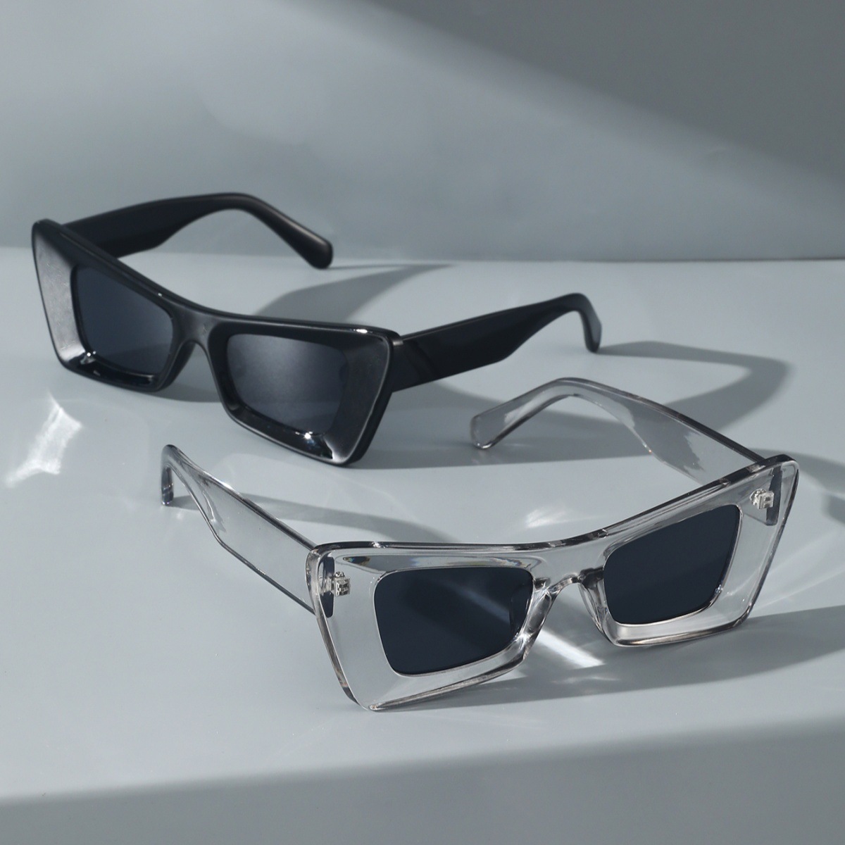 Fashionable square glasses