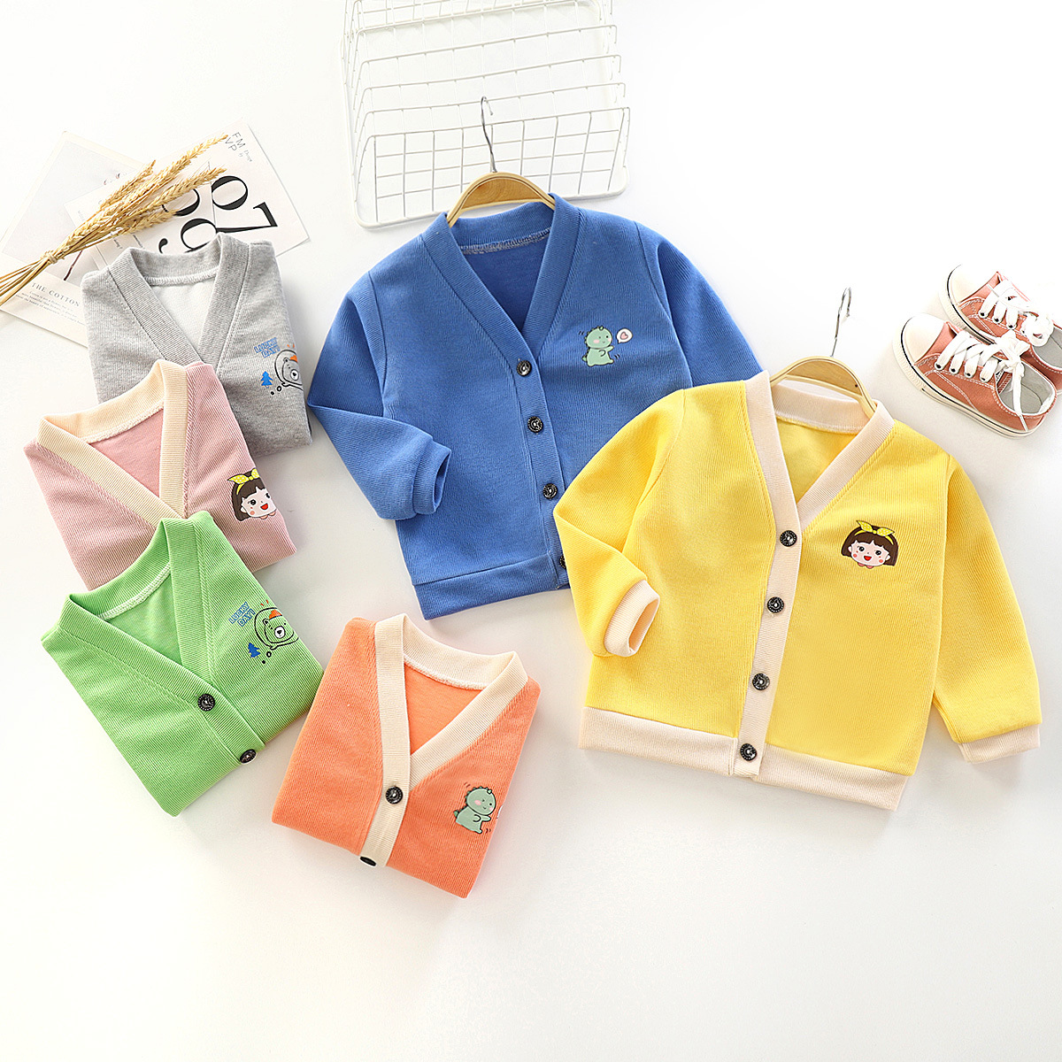 New children's T-shirt jacket spring and autumn V-neck cardigan for boys and girls Korean long sleeve bottoming shirt children's sweater