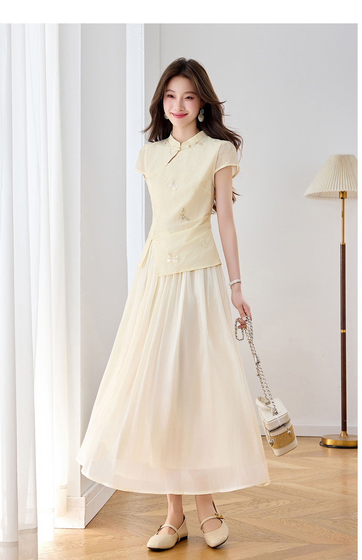 Set áo sơ mi thêu hoa kết hợp chân váy midi phong cách tân cổ điển — Màu hồng, màu trắng ngà chi tiết 18