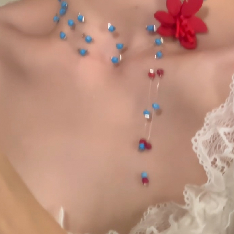 Flor de dopamina Collar de cuentas de arroz Estilo de vacaciones junto al mar Cadena de clavícula fresca y dulce Collar de sentido avanzado de nicho al por mayor