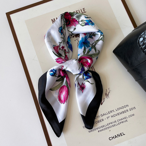 Lily Silk Scarf for Women, Neck Scarf with Simulated Silk, New Small Square Scarf, Sweet Print, Neck Wrap Scarf, Shawl, Sun Protection