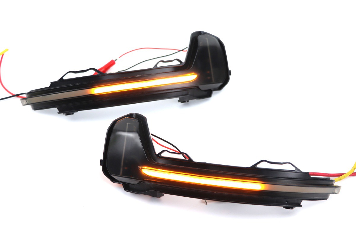 Turn Signal Modification Is Suitable for Volkswagen Touareg Mk3 European Version Tiguan Mk217-19 Tanyue 17-19 Running Water Lights