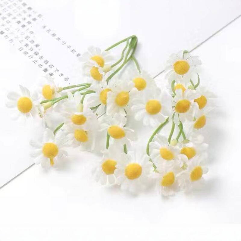 Pastoral Daisy Simulation Daisy Flowers Sunflower Small Bundles Plastic Fake Flowers Silk Flowers DIY Garland Decorative Ornaments Pastoral Daisy Simulation Daisy Flowers Sunflower Small Bundles Plastic Fake Flowers Silk Flowers DIY Garland Decorative Ornaments