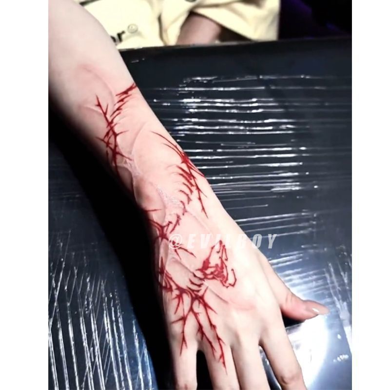 Snake bone red thorn colorful tattoo stickers for hands, high aesthetic value, niche, long-lasting, waterproof, ins-style, unique, trendy, cool, and realistic Snake bone red thorn colorful tattoo stickers for hands, high aesthetic value, niche, long-lasting, waterproof, ins-style, unique, trendy, cool, and realistic