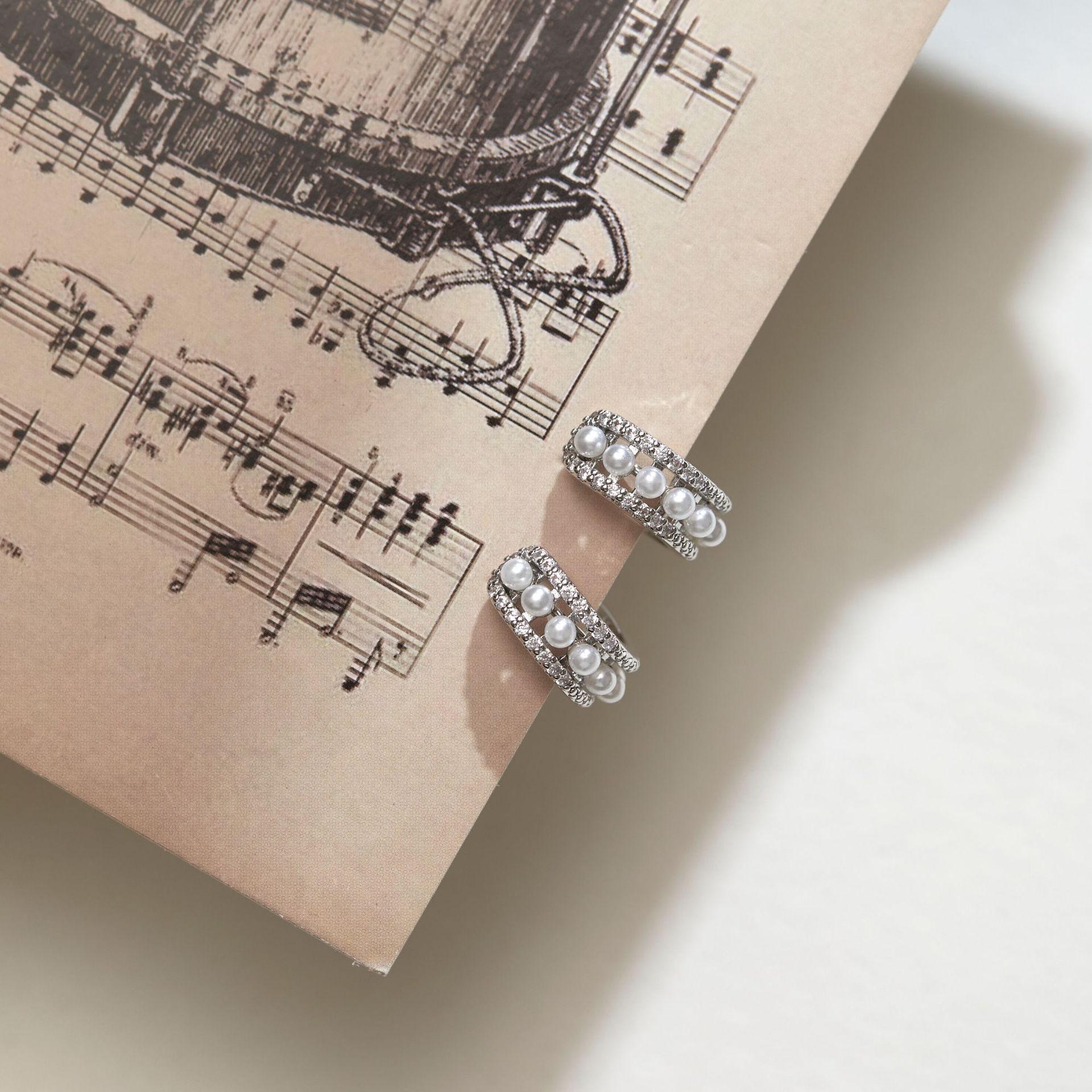 Men’s Titanium Hoop And Stud Earrings Set For Daily Wear_voghion.com