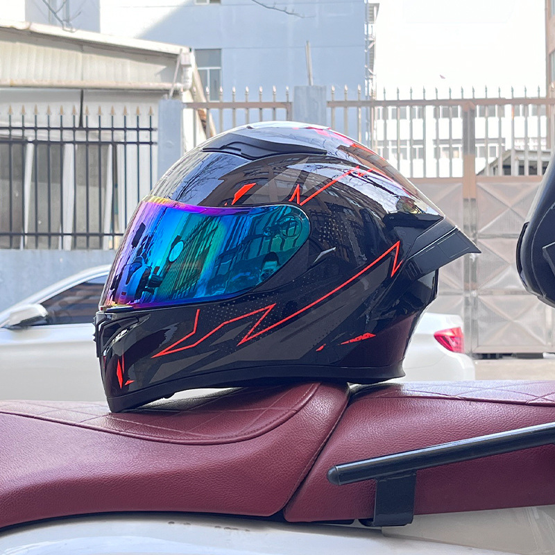 El casco completo del casco de la cola grande de la motocicleta Jiekai se puede instalar con auriculares Bluetooth