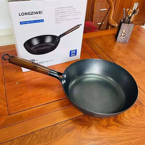 Japanese flat pan cast iron fish scale pattern non-coated non-stick pan for frying eggs steak frying and stir-frying, universal for gas stove