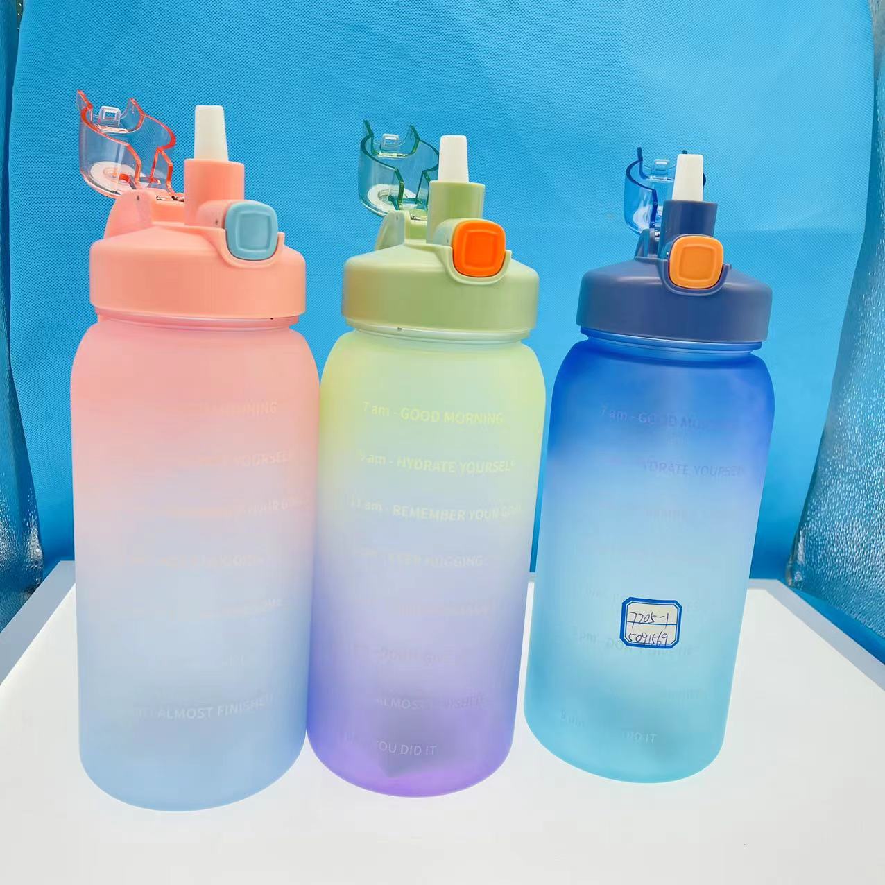 Taza de plástico de moda cubierta de rebote bebida directa espacio Taza gradiente esmerilado taza de estudiante al aire libre taza de agua de plástico suministro de comercio exterior