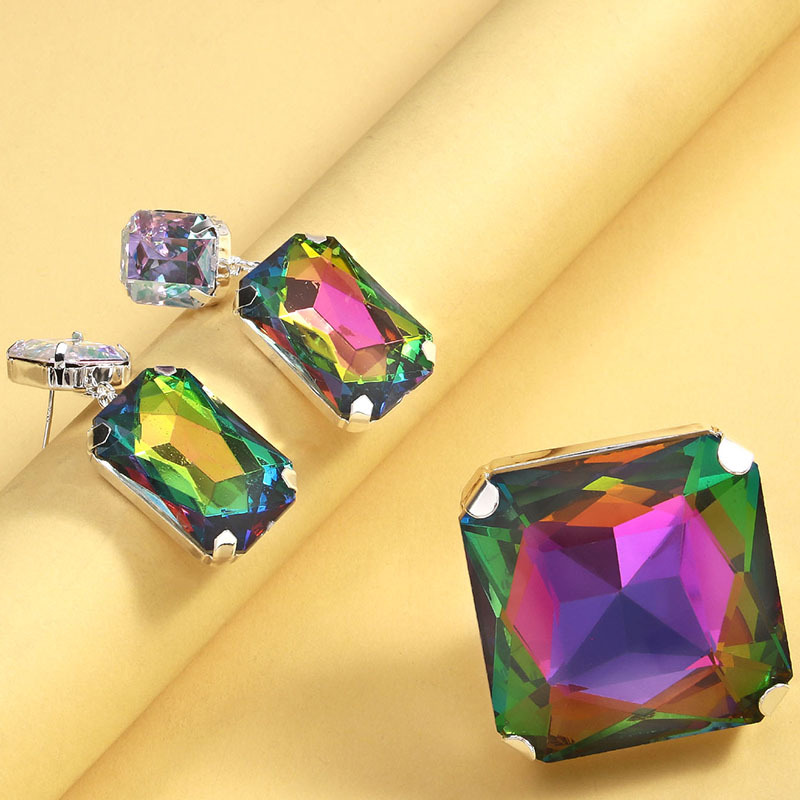 2024 nuevo conjunto de joyería cuadrada simple y colorido aretes de diamante accesorios de alta calidad conjunto de joyería femenina