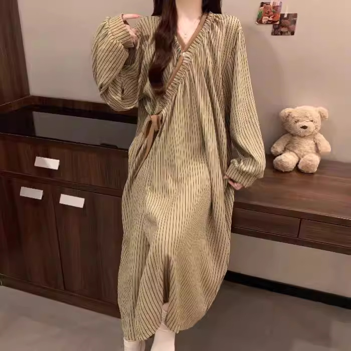 긴팔 잠옷, 브라운 스트라이프