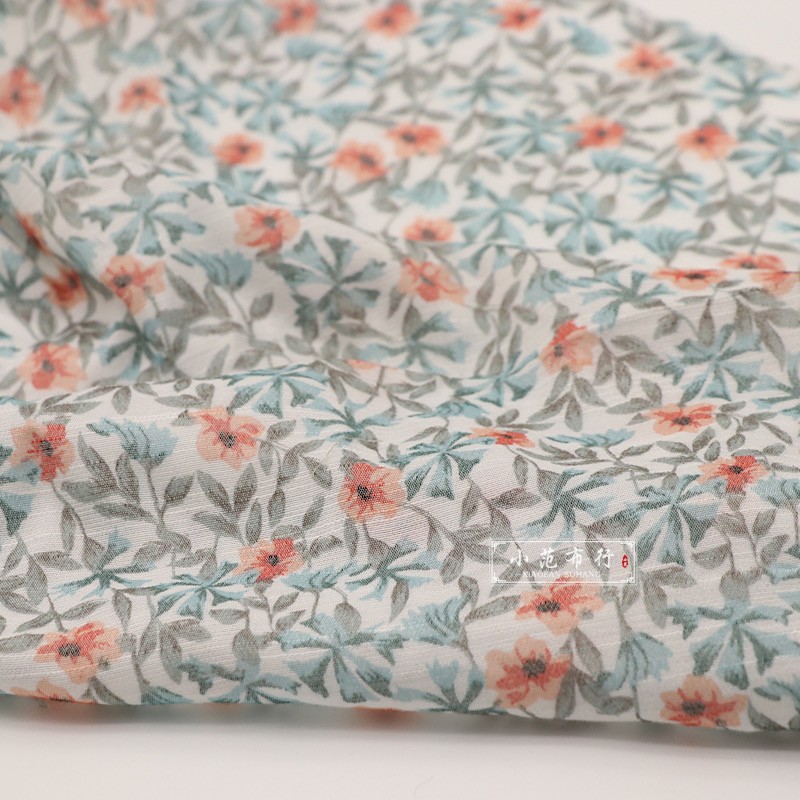 白色底小碎花印花天丝棉布料 轻薄涤棉衬衫连衣裙睡衣时装面料